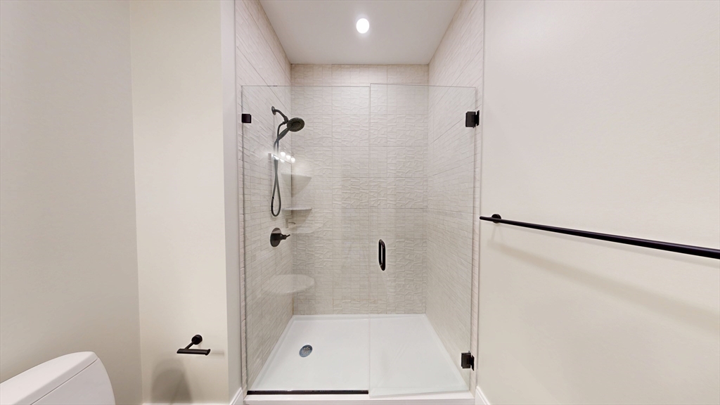 1700 Dorchester Ave 201