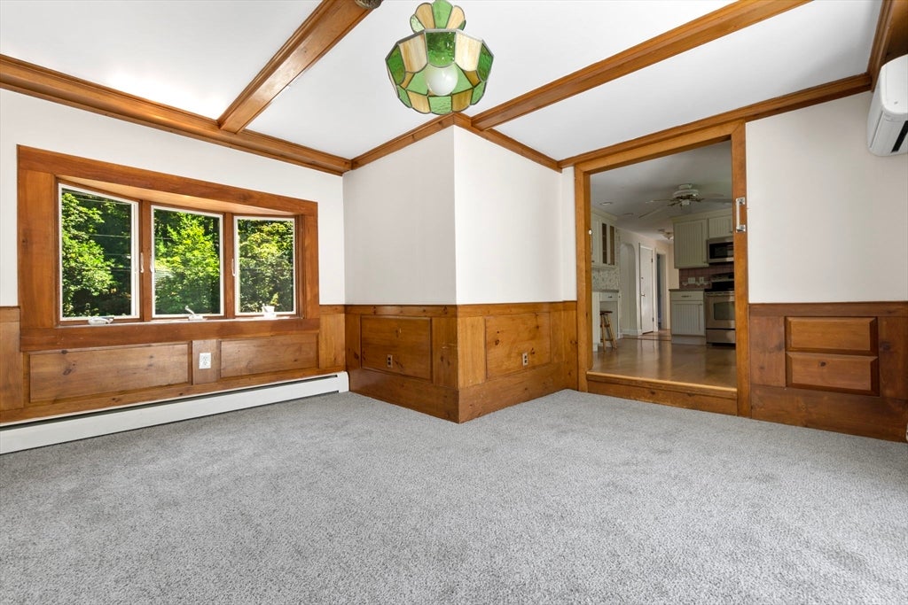 10 Standley St