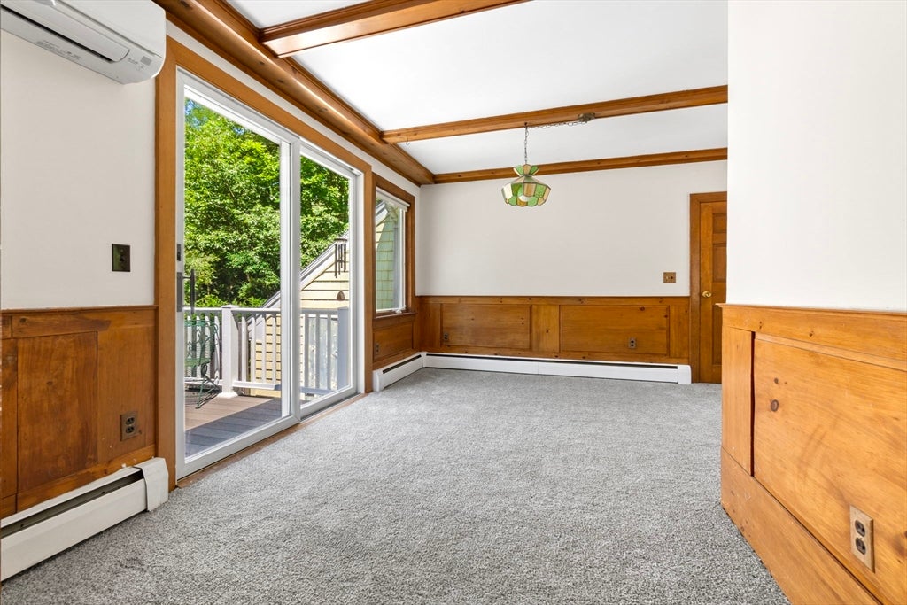 10 Standley St