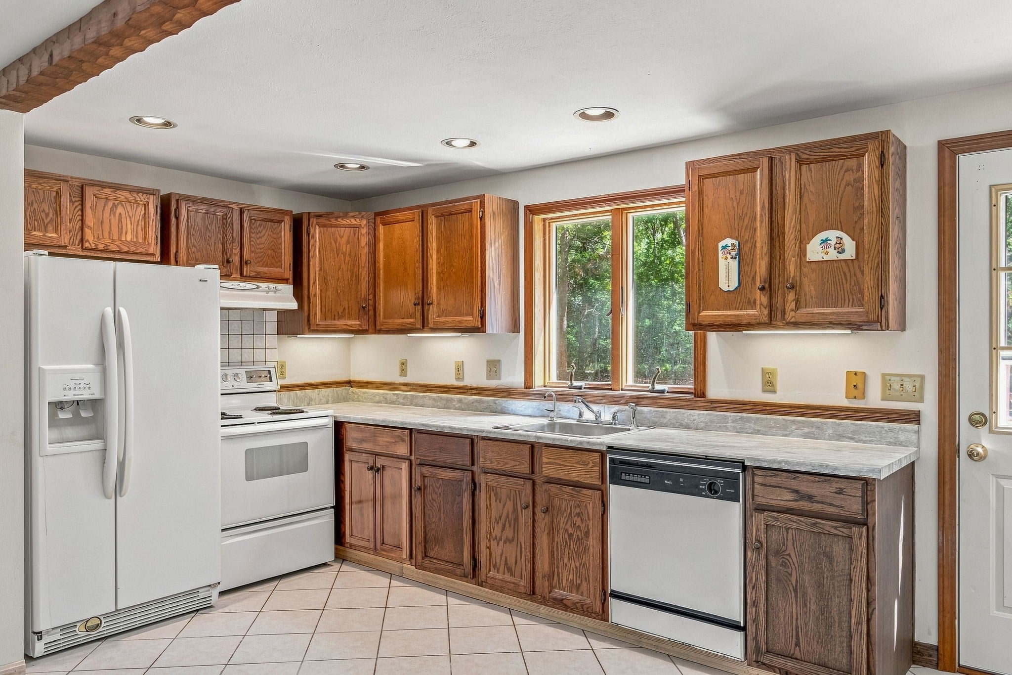 123 Elain Ave, Falmouth, MA, 123 Elain Ave, Falmouth, MA Photo #10