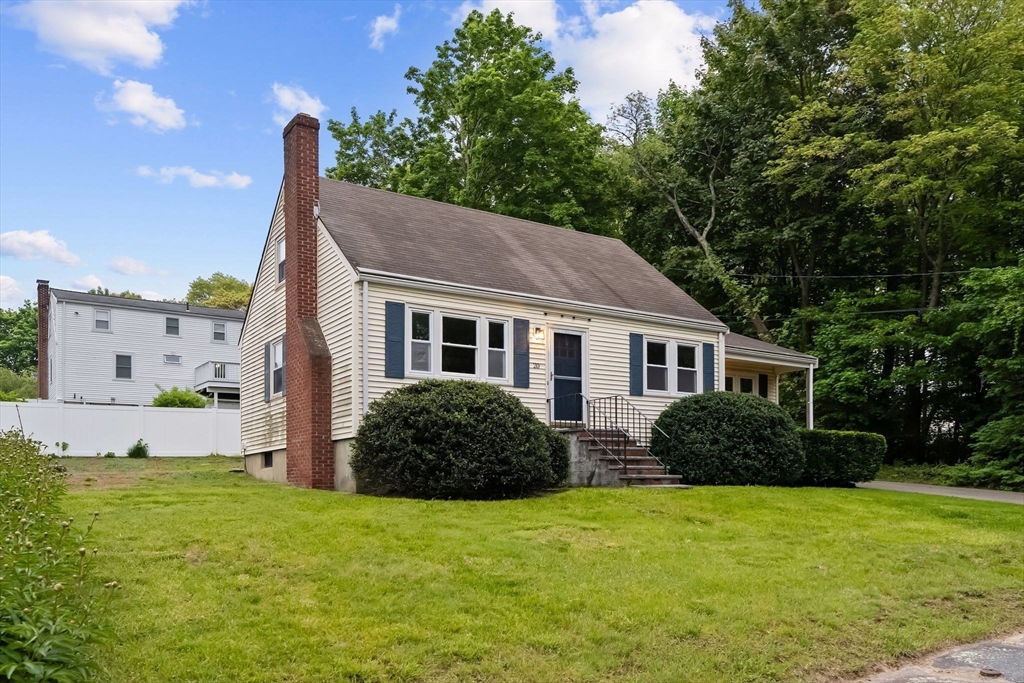 20 Isabelle Ave