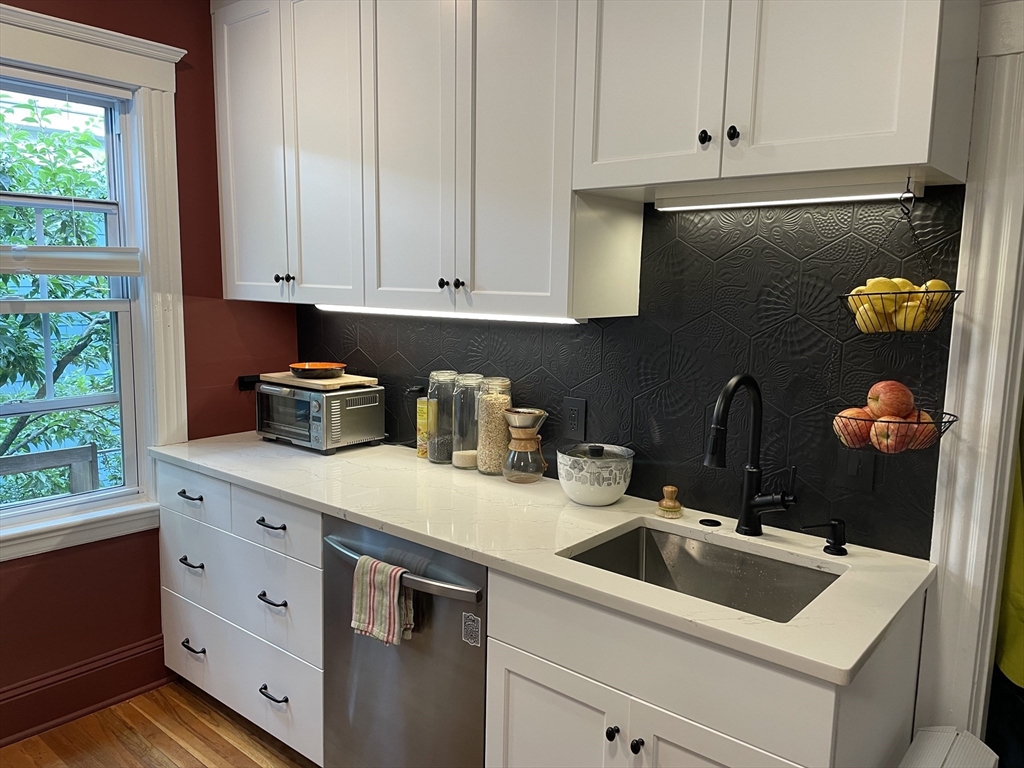 75 Rossmore Rd 5
