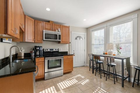 Photo of 76 Taft Ave #1, Newton, MA 02465 (MLS # 73485451)