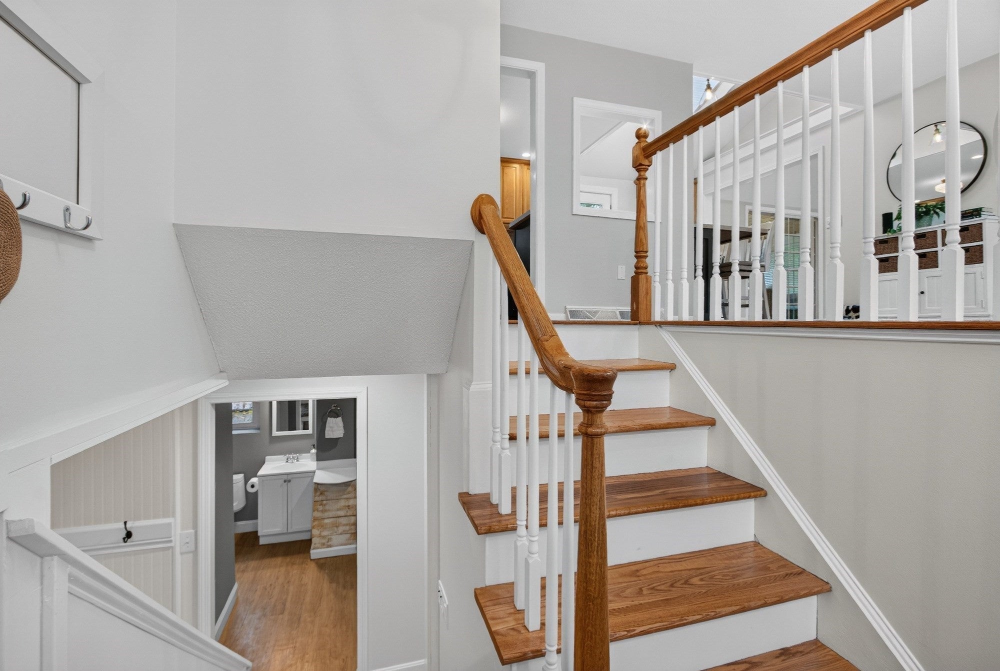 9 Dawn Drive, Chelmsford, MA Photo #2