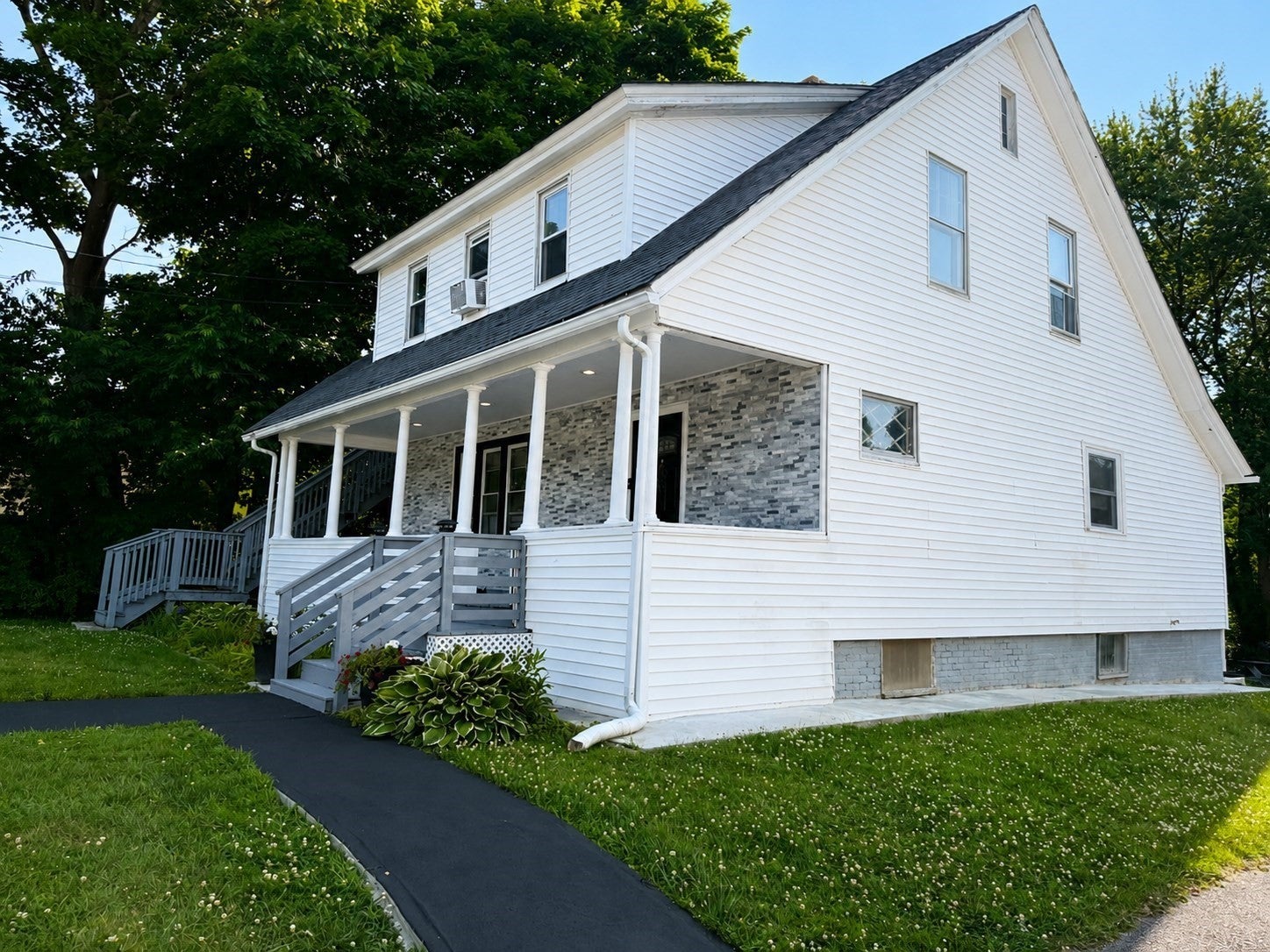 42 Pakachoag St