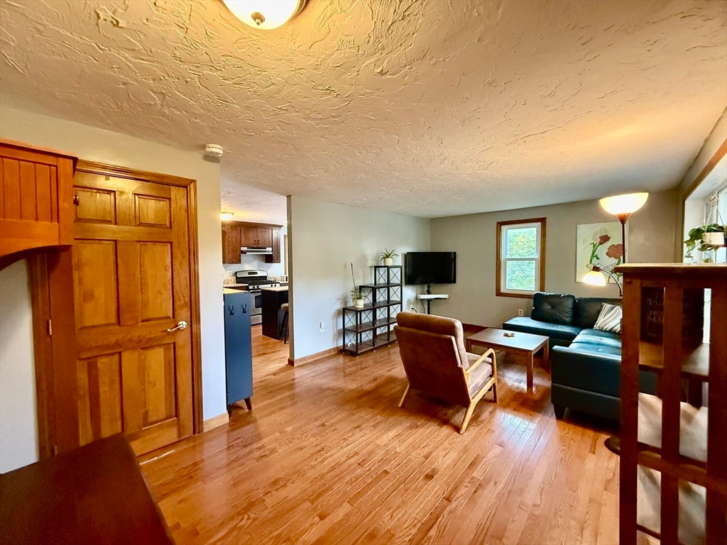101 Cardinal Lane #101, Tyngsborough, MA, 101 Cardinal Lane #101, Tyngsborough, MA Photo #17