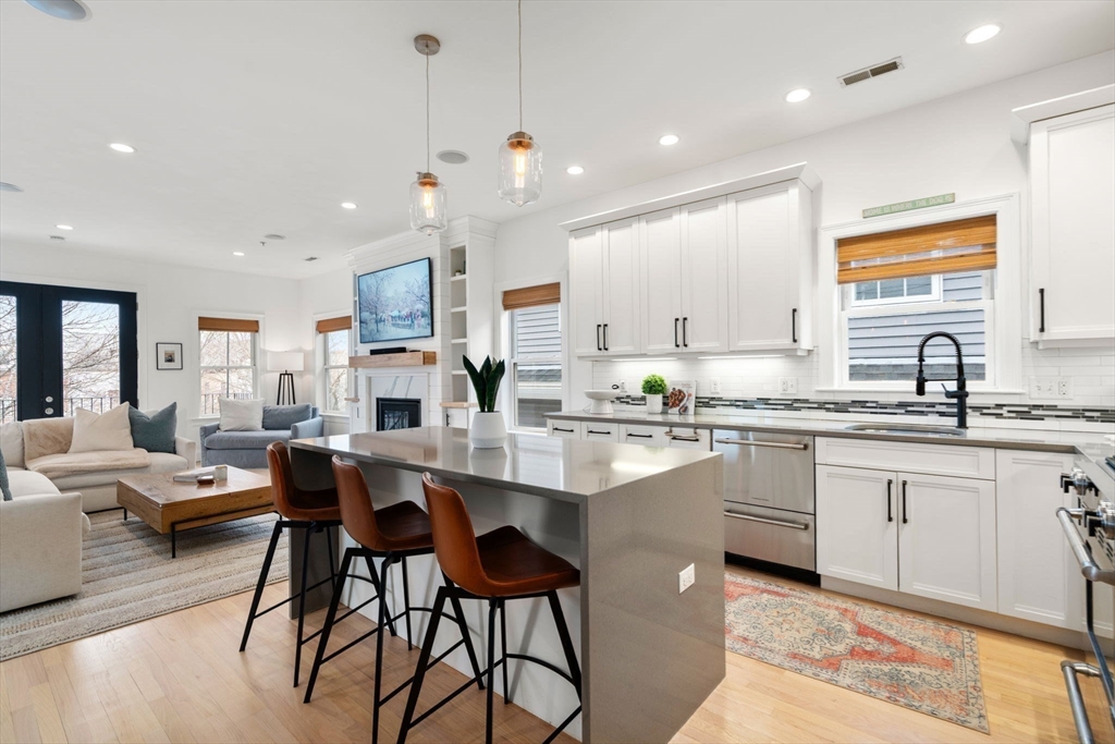 745 E Broadway 3