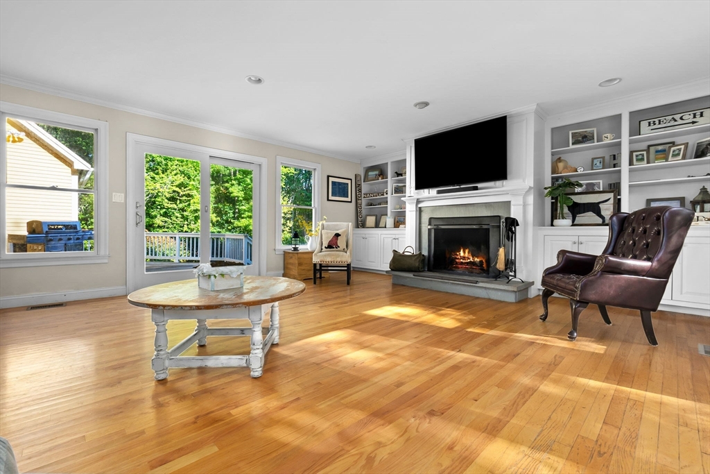 11 Davis Ln