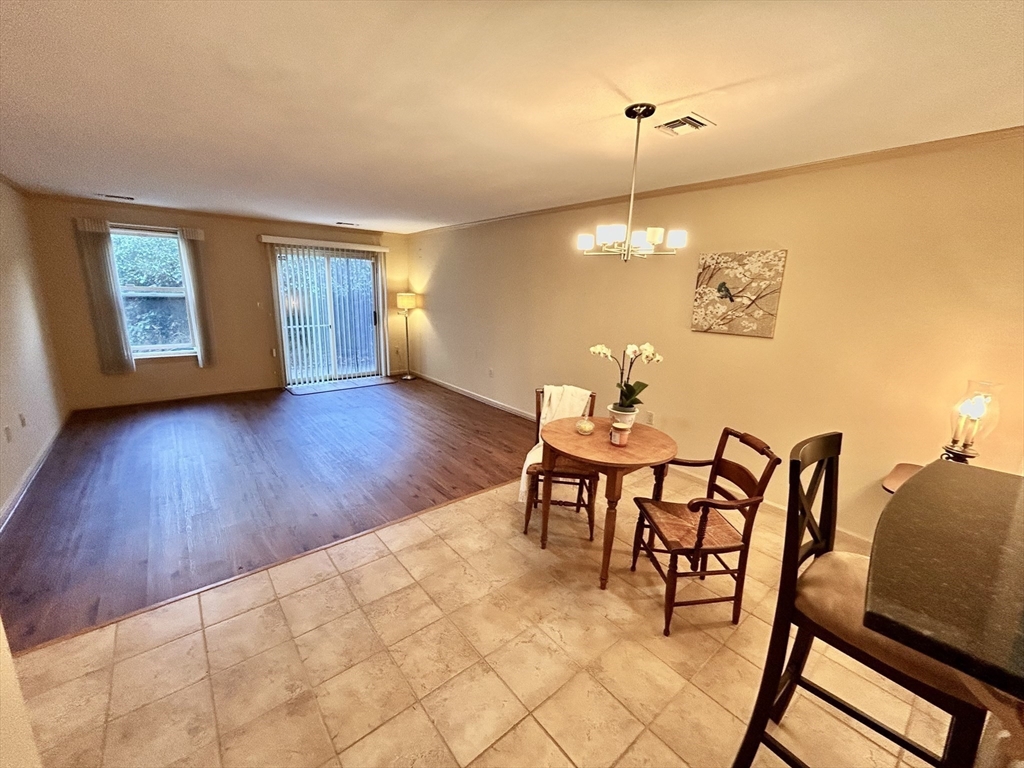 97 Anderer Lane 105