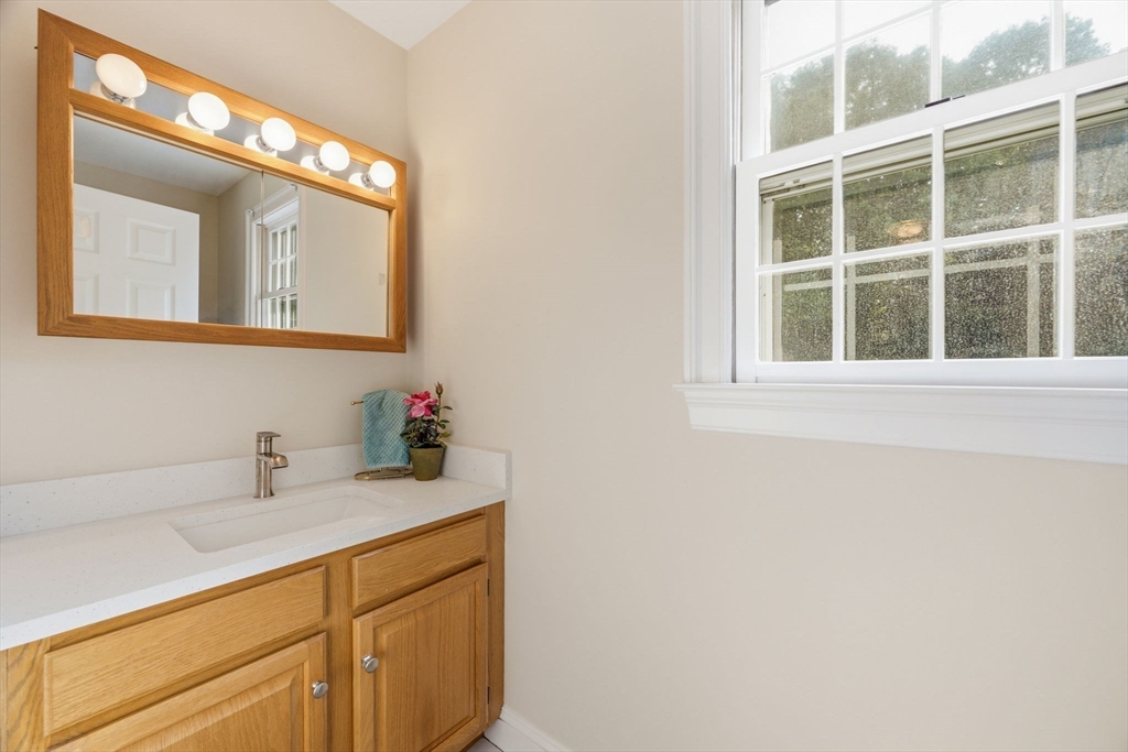 23 Piccadilly Way, Westborough, MA Photo #29