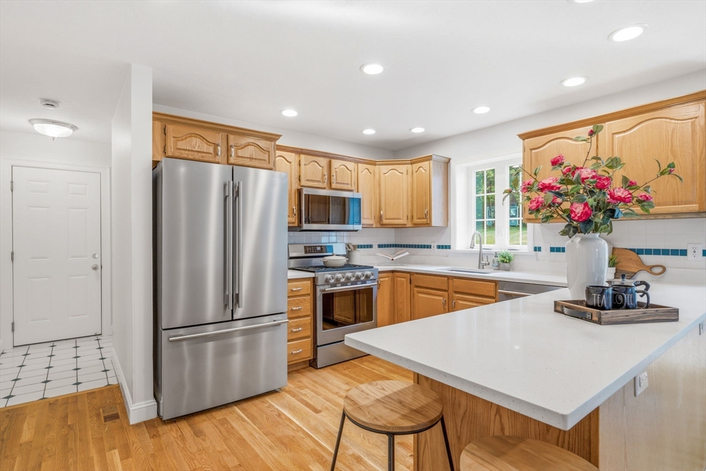 23 Piccadilly Way, Westborough, MA Photo #5