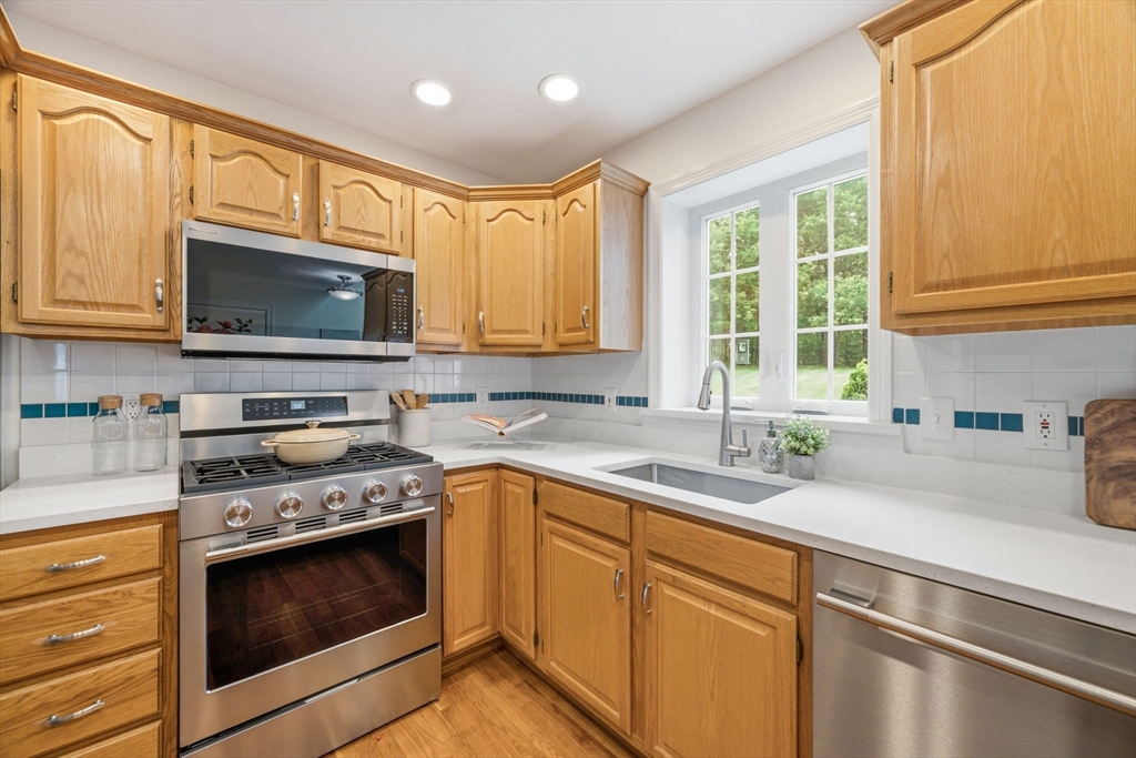 23 Piccadilly Way, Westborough, MA Photo #7