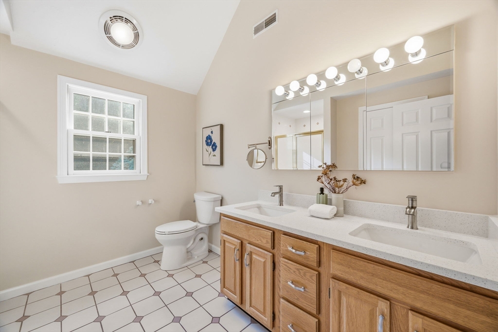 23 Piccadilly Way, Westborough, MA Photo #19