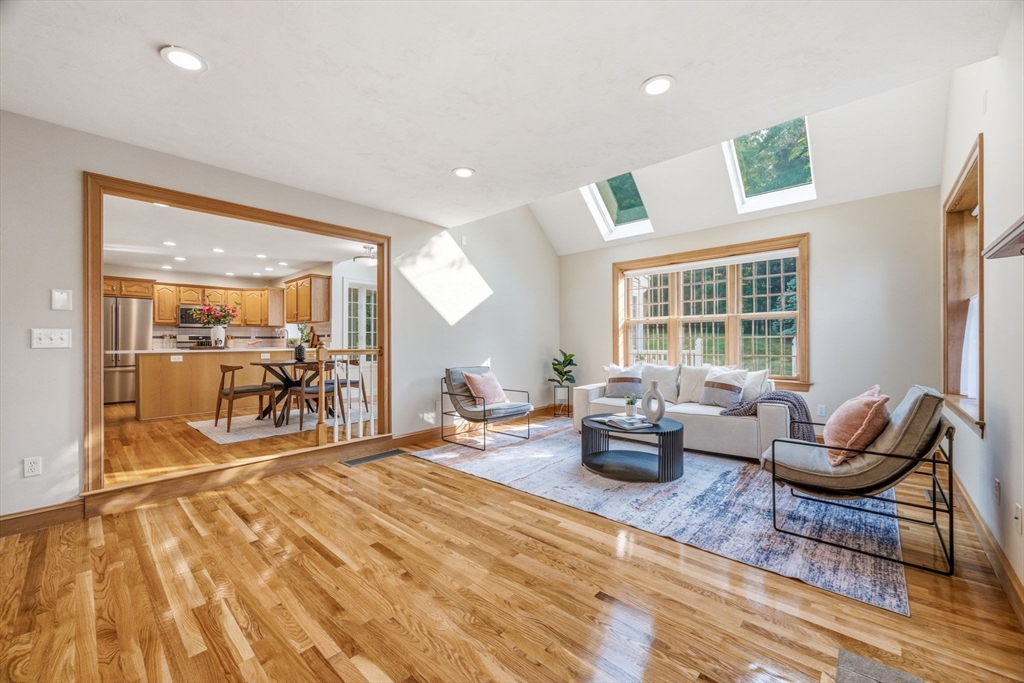 23 Piccadilly Way, Westborough, MA Photo #3