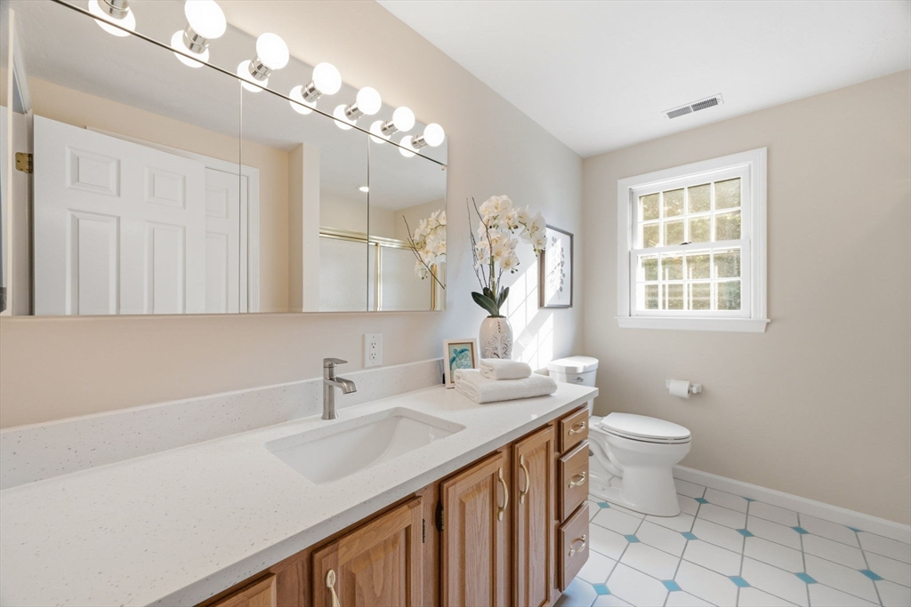 23 Piccadilly Way, Westborough, MA Photo #24