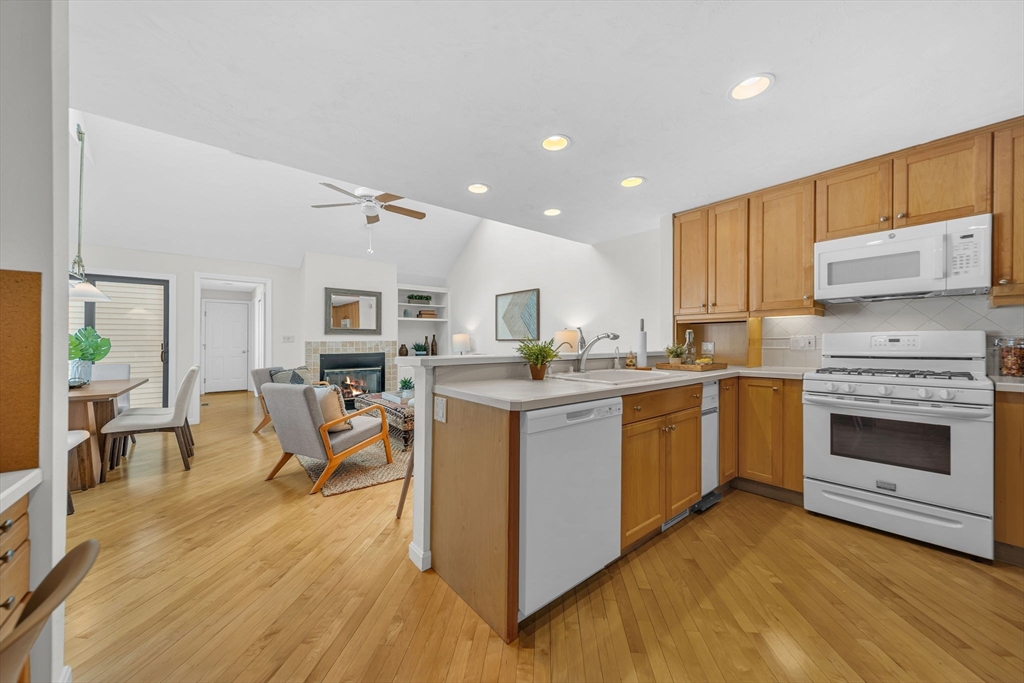 12 Cutting Cross Way 12