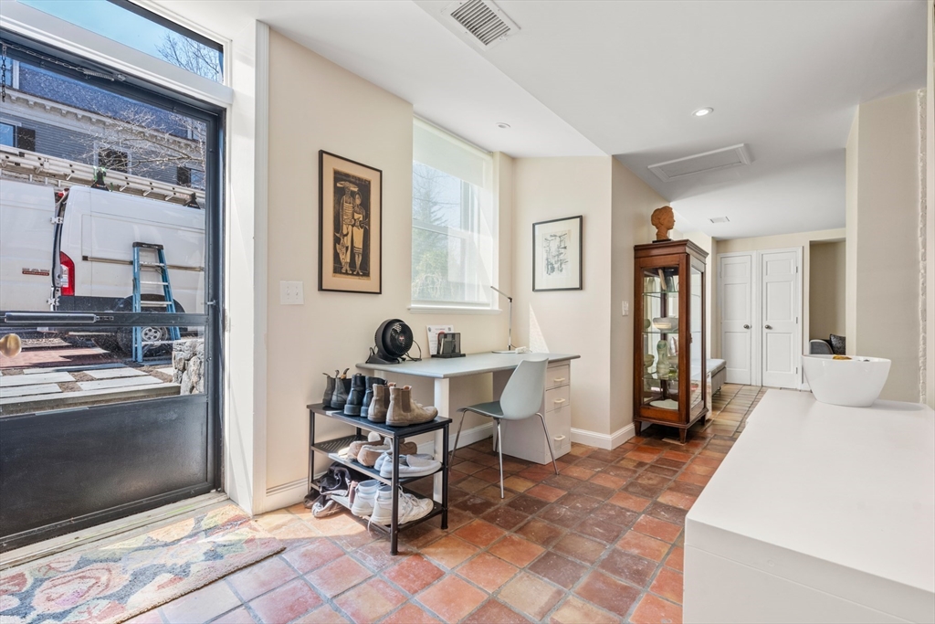 14 Craigie St #1A, Cambridge, MA Photo #14