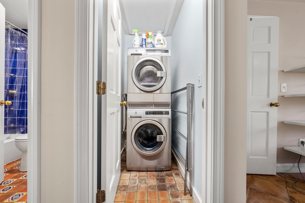14 Craigie St #1A, Cambridge, MA Photo #11