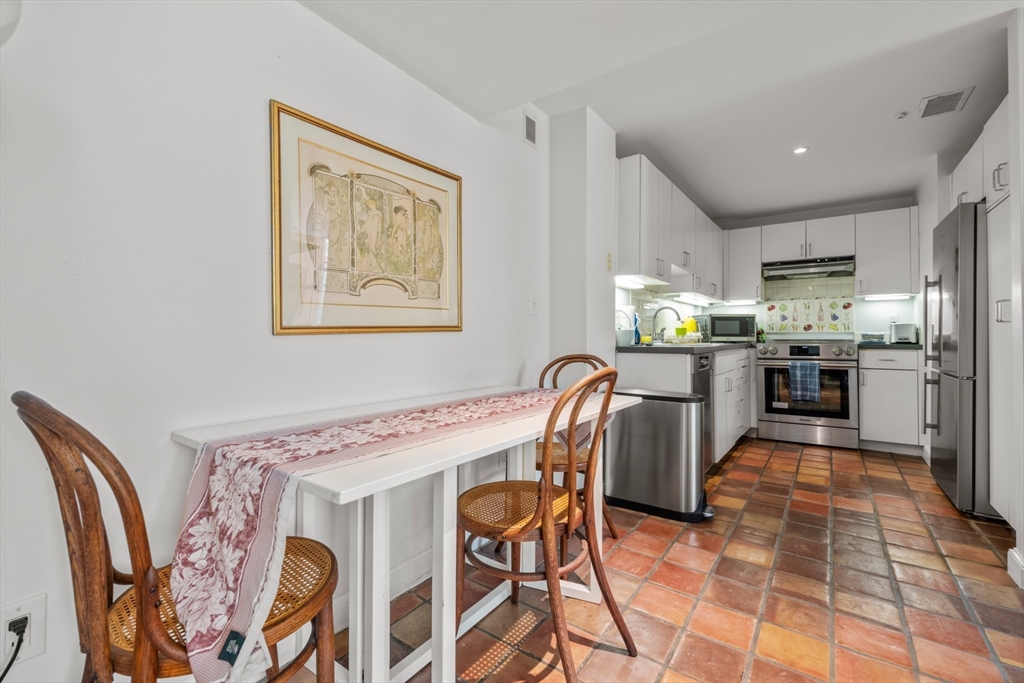 14 Craigie St #1A, Cambridge, MA Photo #7