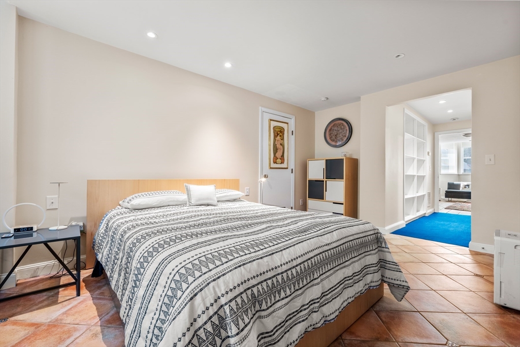 14 Craigie St #1A, Cambridge, MA Photo #10