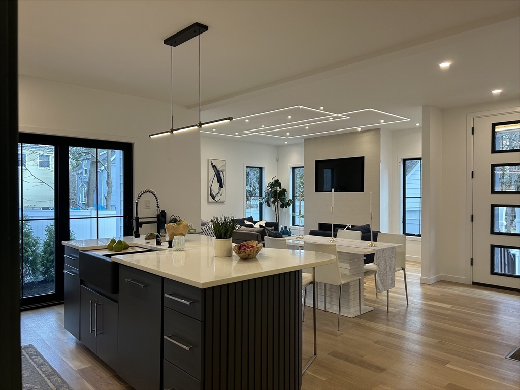32 Lincoln St 34