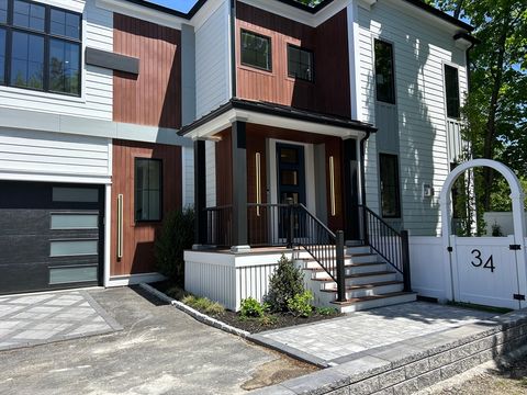 32 Lincoln St 34 Needham MA 02492