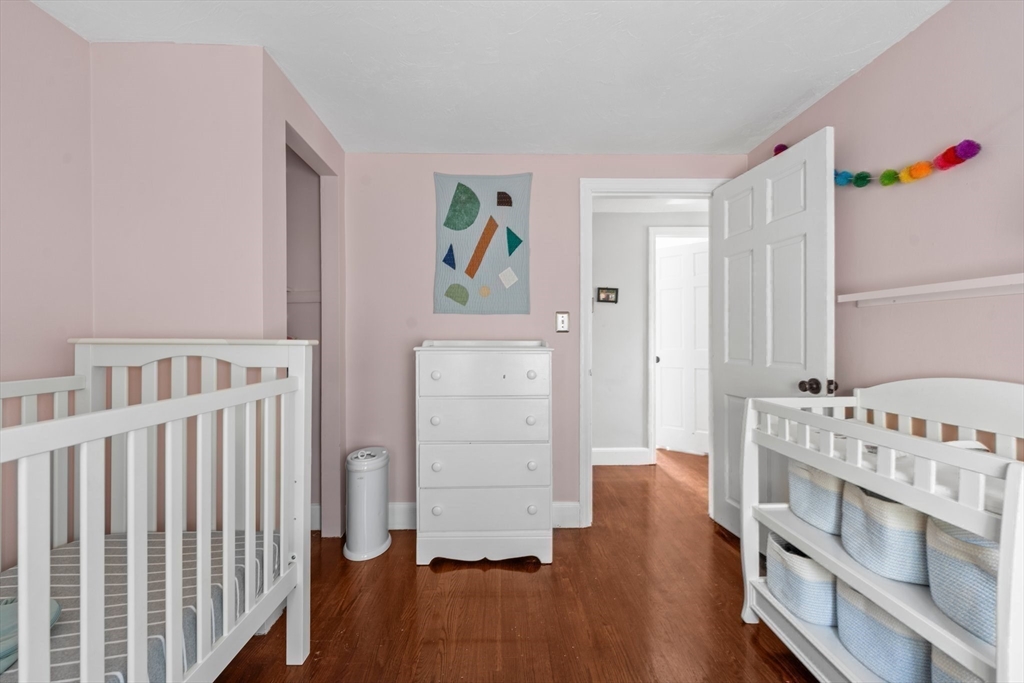 Dedham, Massachusetts 02026, United States, 3 Bedrooms Bedrooms, ,2 BathroomsBathrooms,Residential,Active,116069