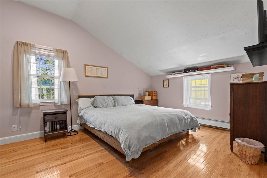 Dedham, Massachusetts 02026, United States, 3 Bedrooms Bedrooms, ,2 BathroomsBathrooms,Residential,Active,116069