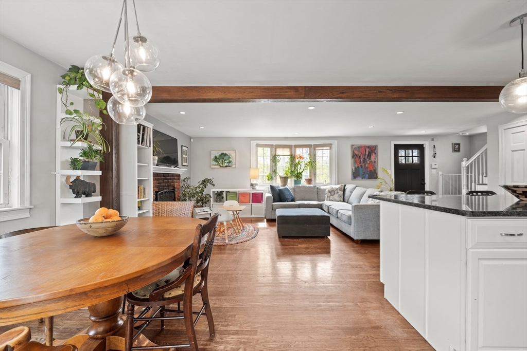 Dedham, Massachusetts 02026, United States, 3 Bedrooms Bedrooms, ,2 BathroomsBathrooms,Residential,Active,116069