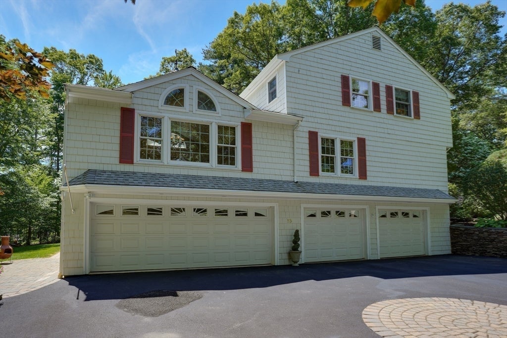 15 Carter Drive