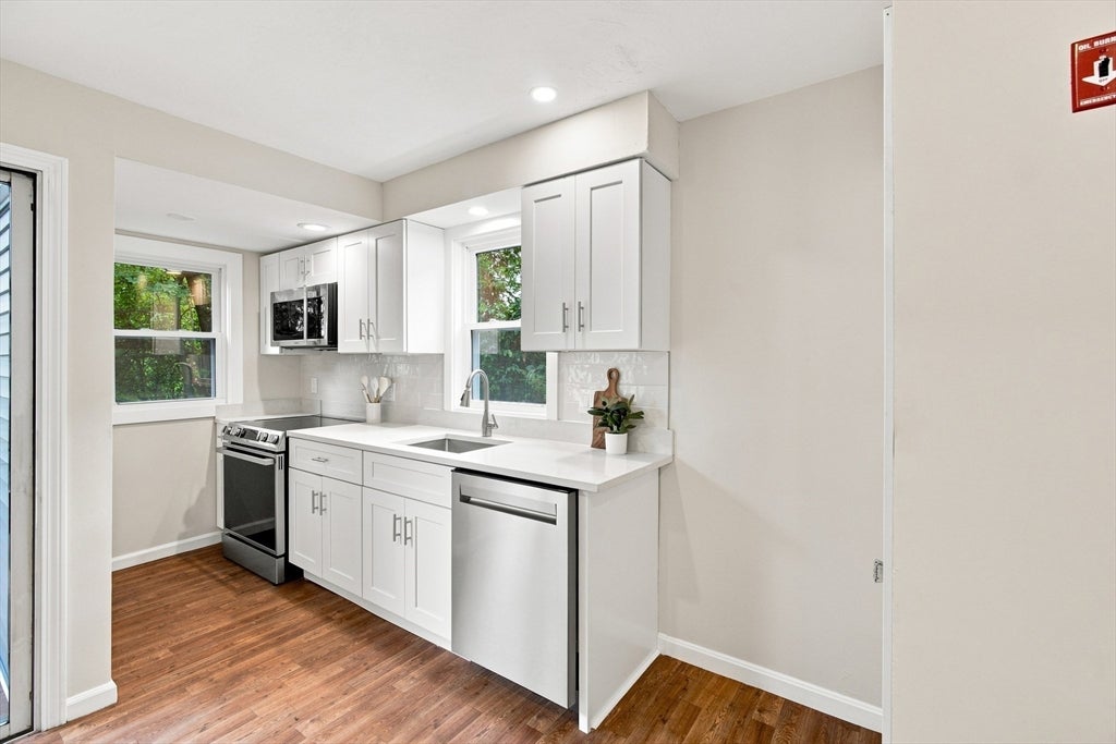 31 Barnard Rd, Worcester, MA, 31 Barnard Rd, Worcester, MA Photo #9