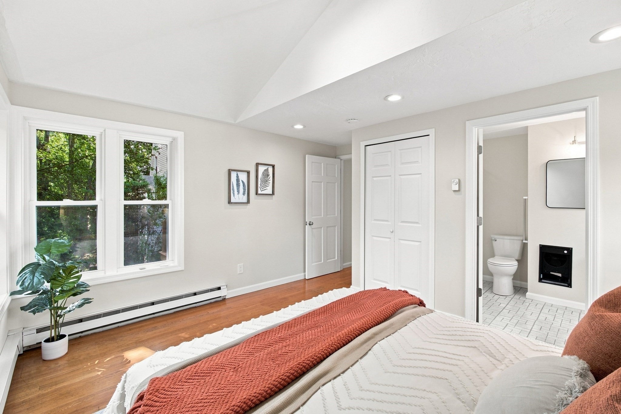 31 Barnard Rd, Worcester, MA, 31 Barnard Rd, Worcester, MA Photo #13