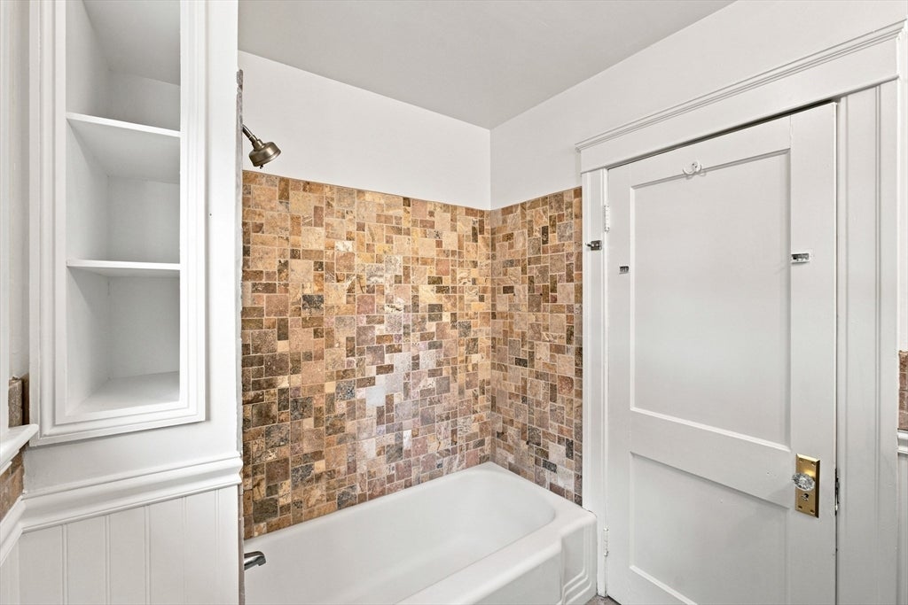 31 Barnard Rd, Worcester, MA, 31 Barnard Rd, Worcester, MA Photo #20