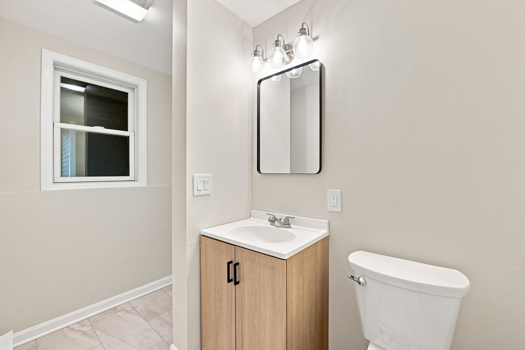 31 Barnard Rd, Worcester, MA, 31 Barnard Rd, Worcester, MA Photo #28