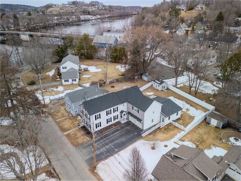 8 School St Groveland MA 01834