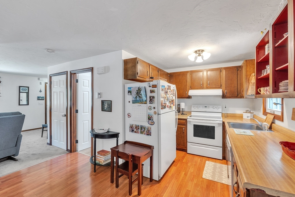 8 Tiffany Cir 8