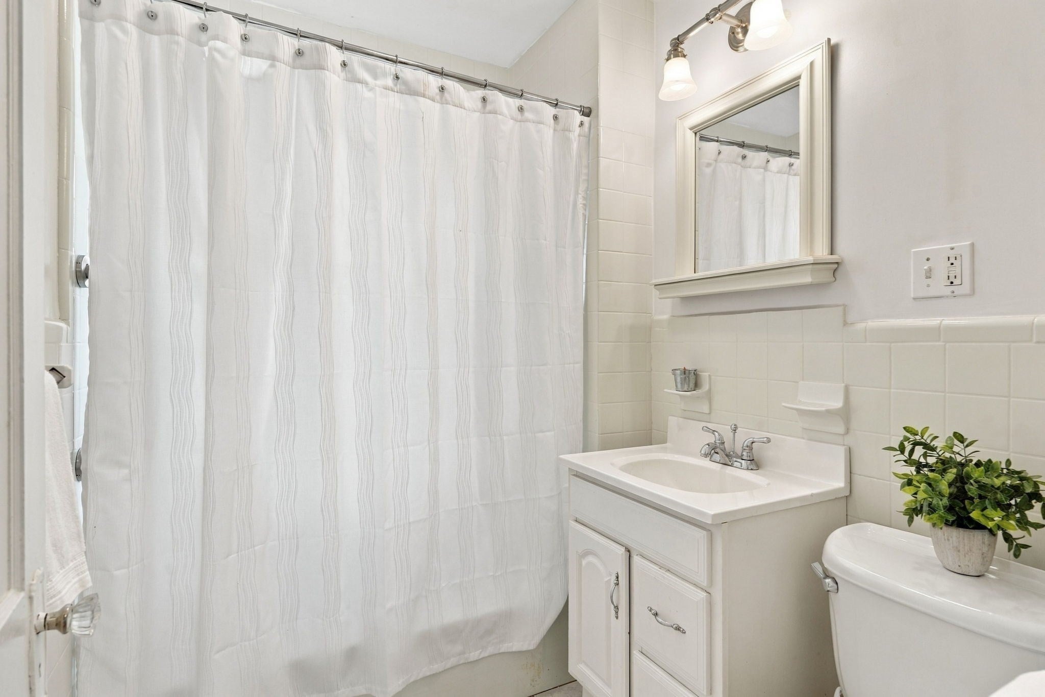 130 Oakley Road #130, Belmont, MA, 130 Oakley Road #130, Belmont, MA Photo #12