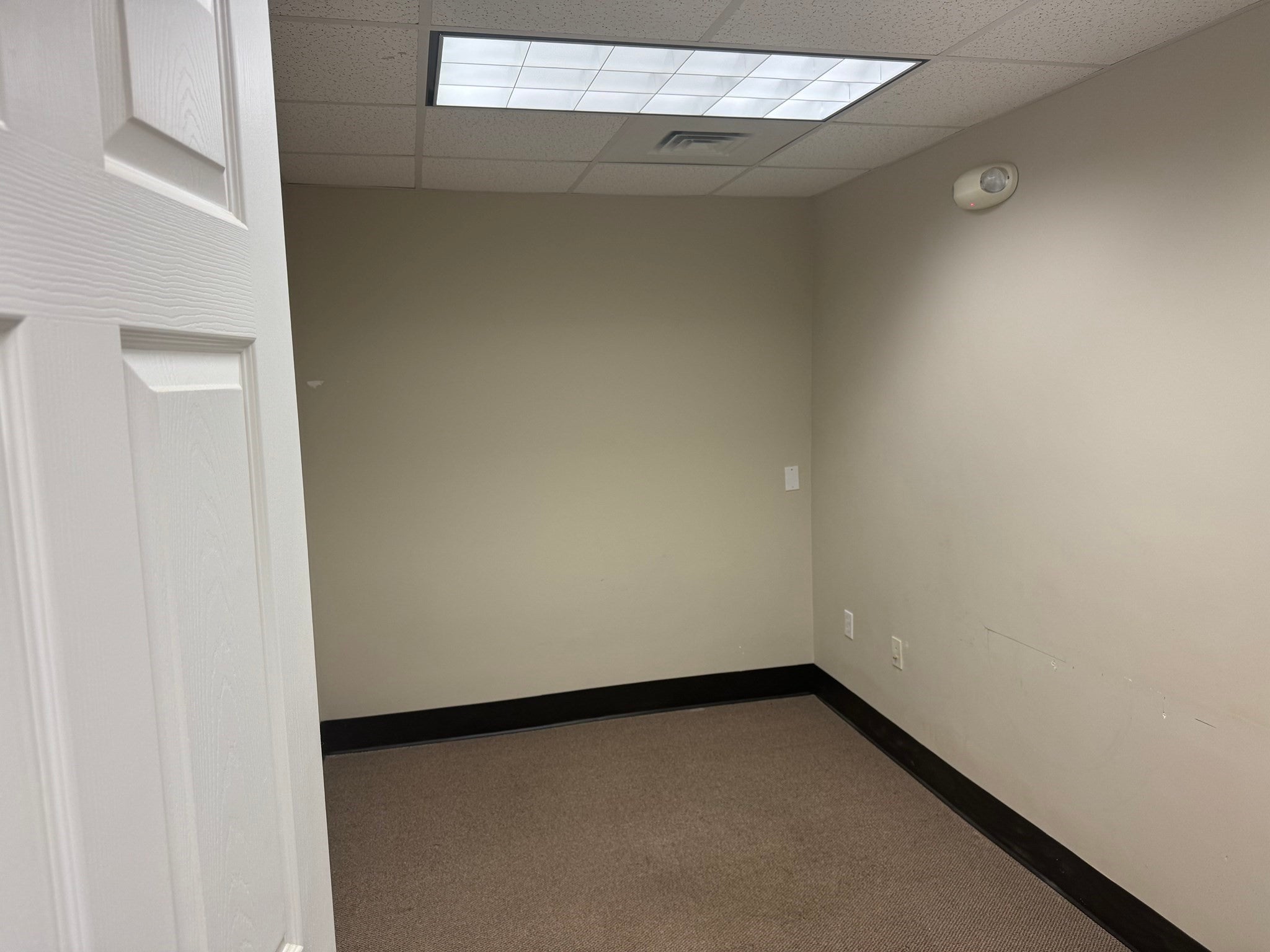 382 Lowell St 103A &103B