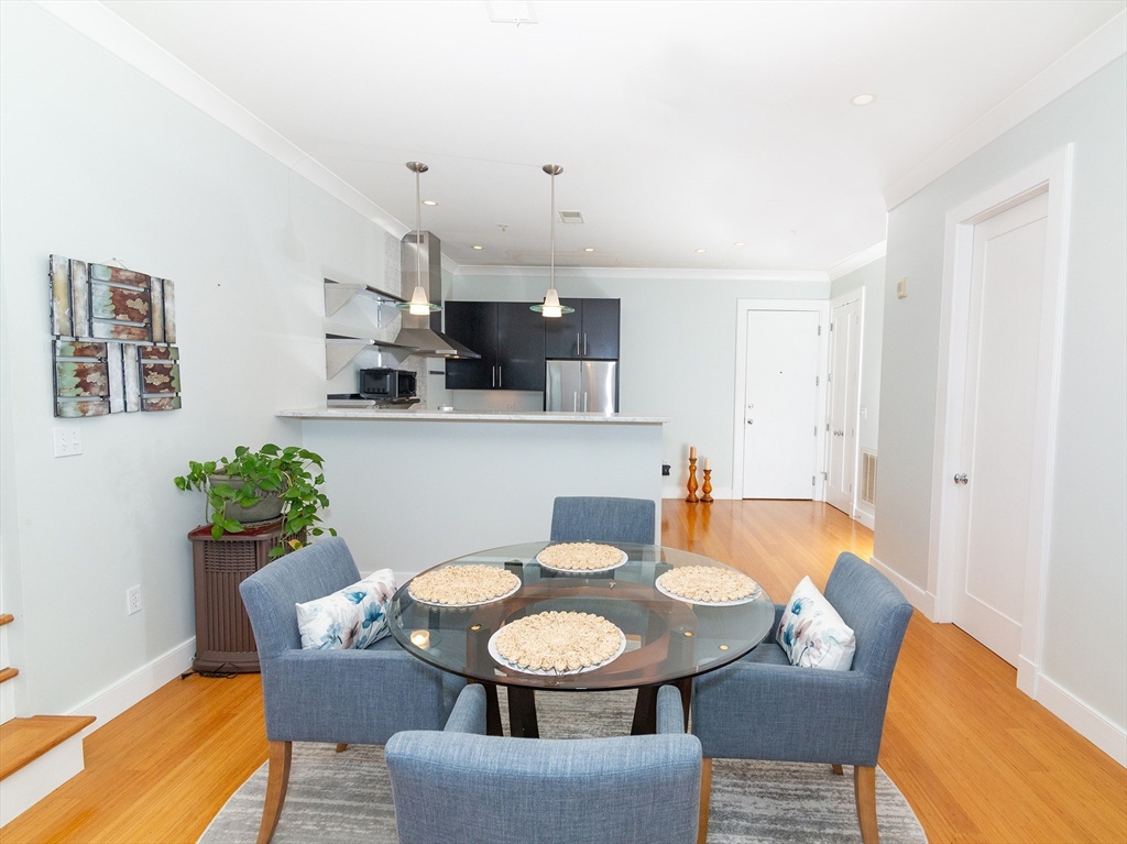 88 B St 301
