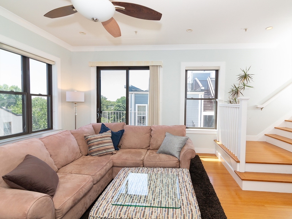 88 B St 301