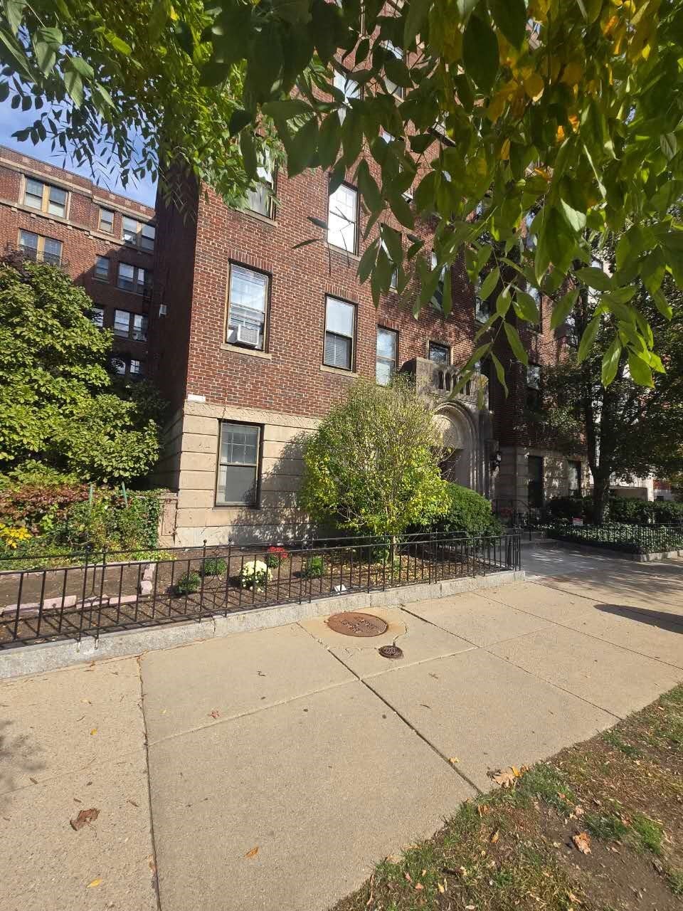 1945 Commonwealth Ave #7, Boston, MA, 1945 Commonwealth Ave #7, Boston, MA Photo #10