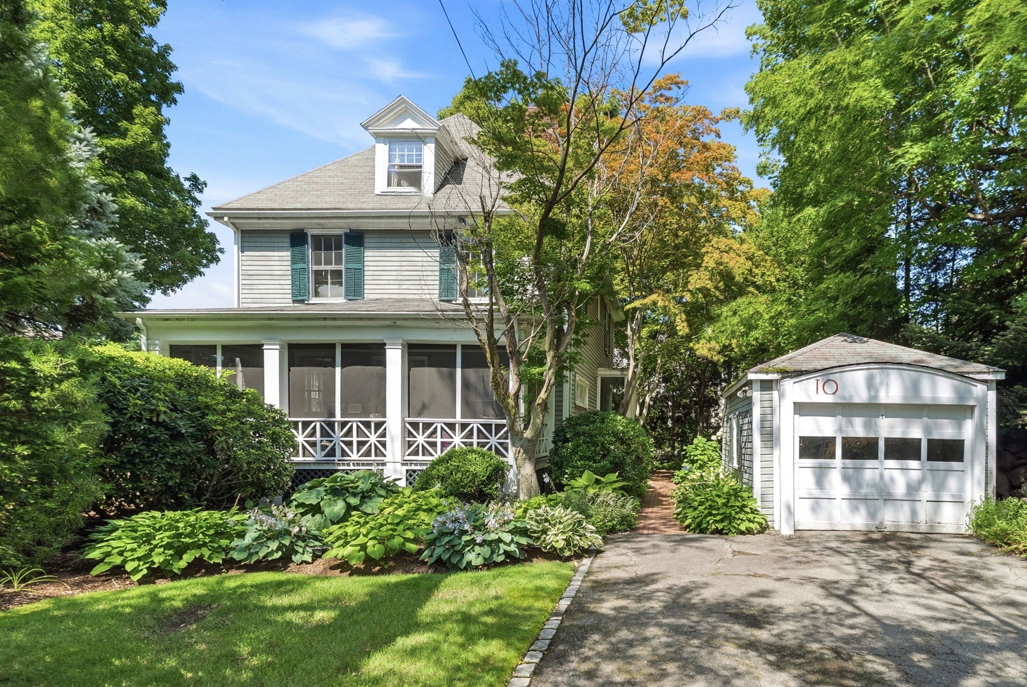 10 Hayes Avenue
