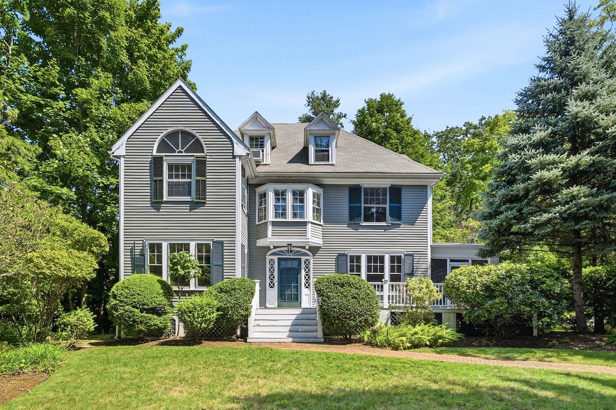 Photo of 10 Hayes Avenue, Lexington, MA