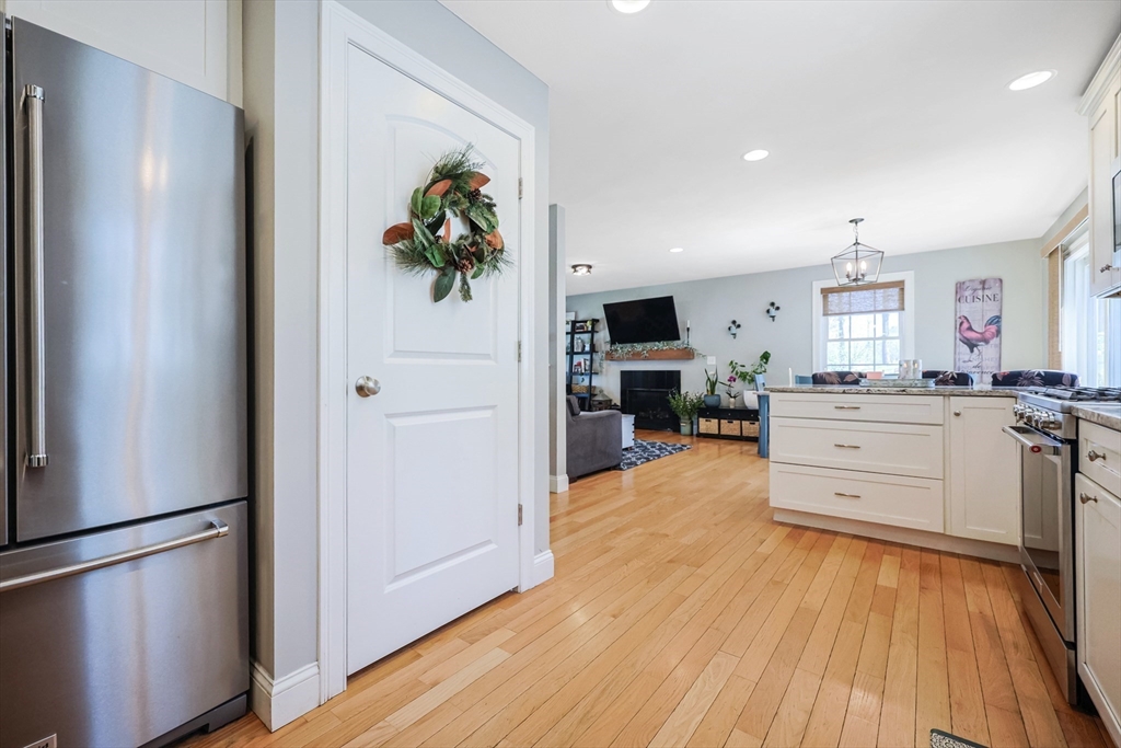 22 Mohawk Cir