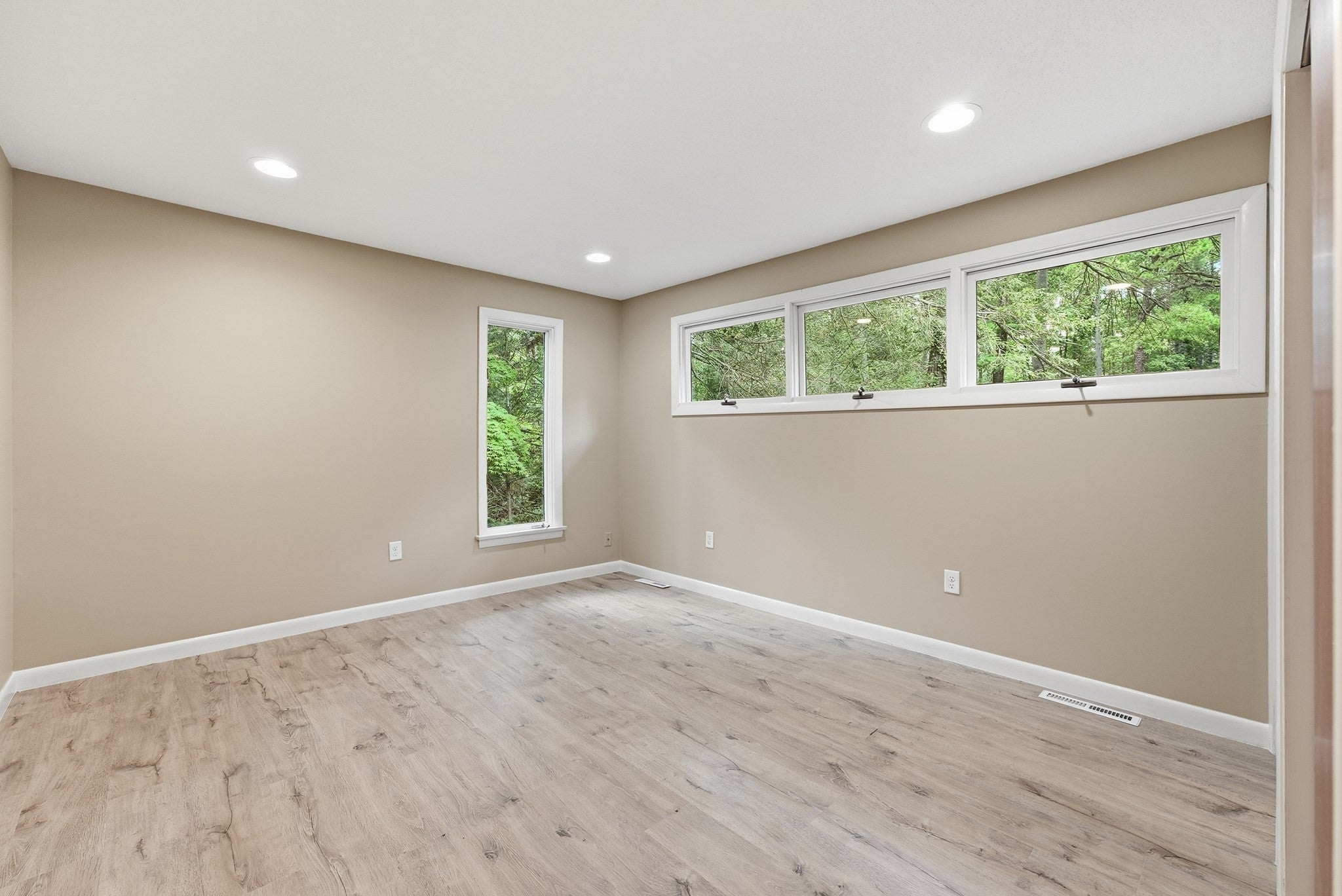 9 Flintlock Ln, Amherst, MA Photo #16