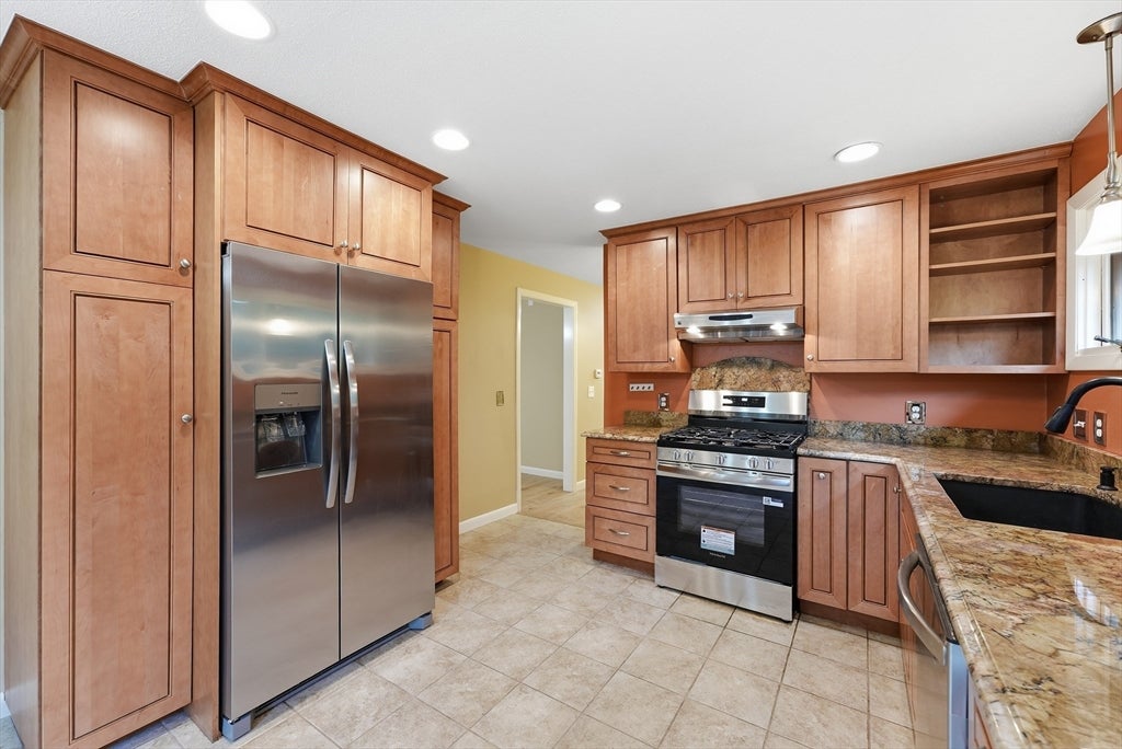 9 Flintlock Ln, Amherst, MA, 9 Flintlock Ln, Amherst, MA Photo #11