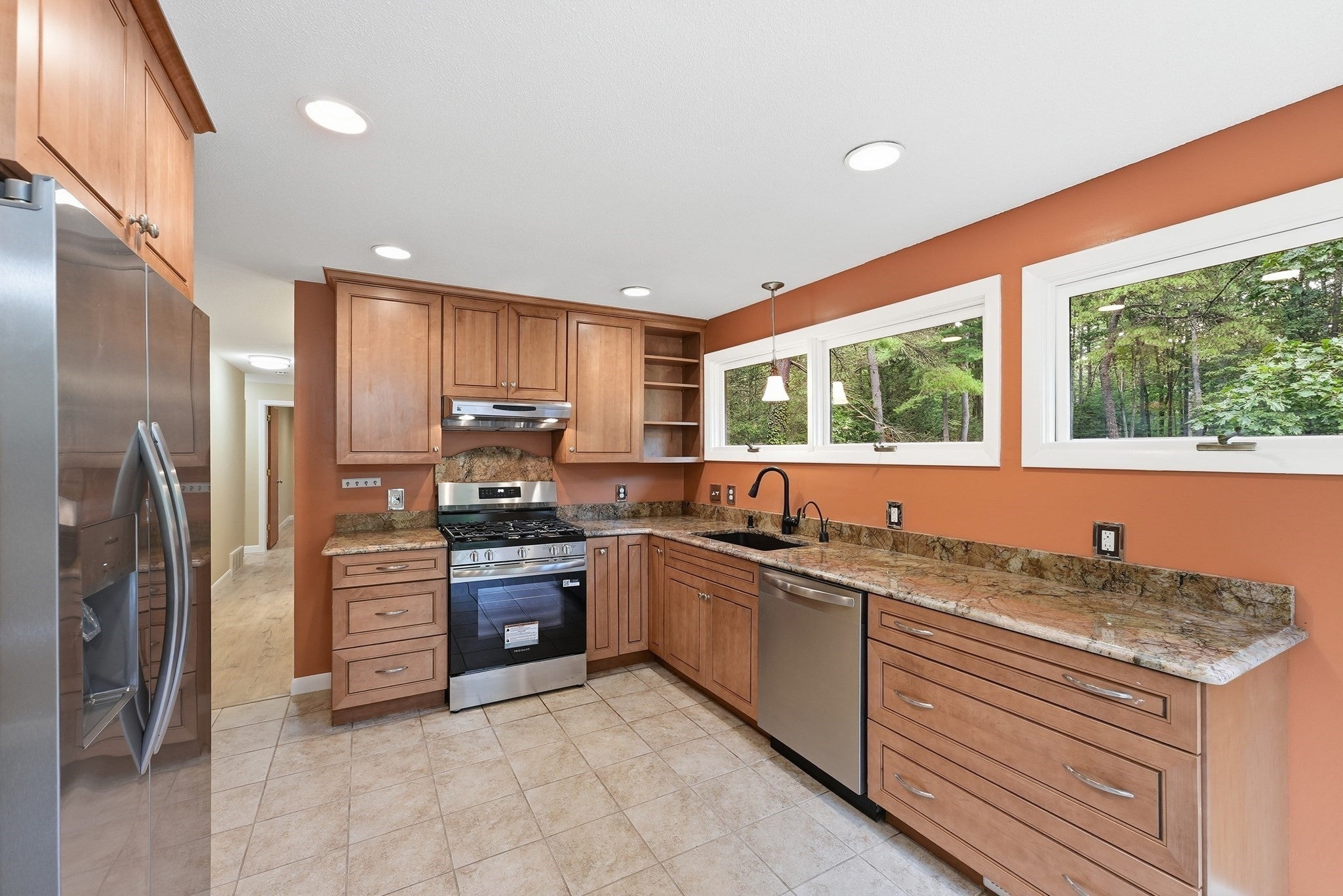 9 Flintlock Ln, Amherst, MA Photo #9