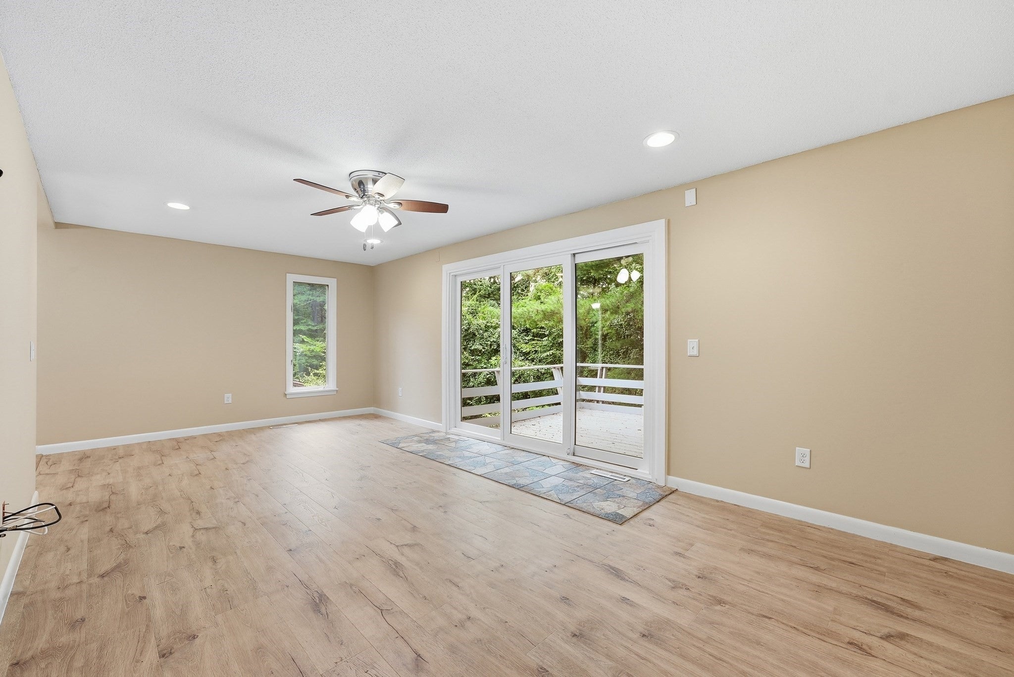 9 Flintlock Ln, Amherst, MA Photo #4
