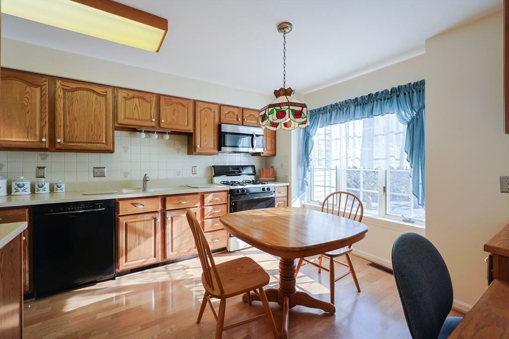 3606 Knightsbridge Close 3606