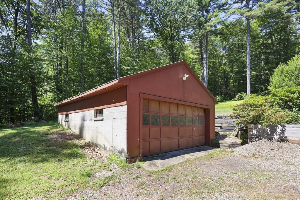 477 River Rd